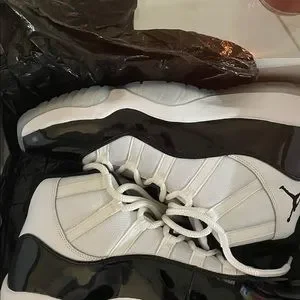 Jordan | Shoes | 28 Jordan Concord 11s Worn A Couple Of  display picture 1